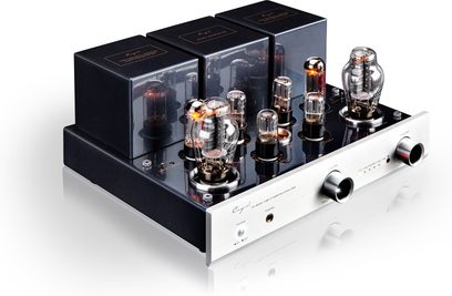 Amplificador integrado estéreo valvulado Cayin CS-300A prata, vista em três quartos pela frente à direita, painel frontal em alumínio escovado prateado com dois grandes botões cilíndricos e uma saída para fones de ouvido, chassi preto laqueado com três tampas de transformador pretas e oito válvulas visíveis