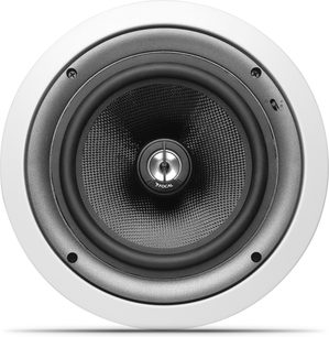 Vestavný reproduktor Focal Custom IC 108, pohled zepředu, černá děrovaná mřížka, stříbrný centrální tweeter, 2 upevňovací šrouby