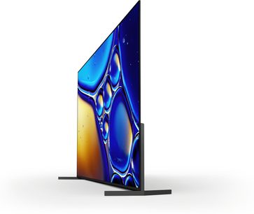 Телевизор с висока разделителна способност Sony BRAVIA 8 II K55XR8 в черно, метал и пластмаса, с ултратънък екран и почти невидима рамка, поставен на два плоски странични крака във формата на Т, изглед от три четвърти преден десен ъгъл