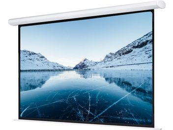 Écran de projection motorisé affichant un paysage enneigé de montagnes et un lac gelé reflétant le ciel bleu clair