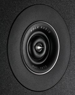 Diffusore Polk Audio R400 nero, vista frontale ravvicinata, altoparlante circolare nero al centro, iscrizione "EST. 1972"