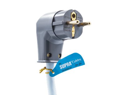 Presa elettrica angolata Supra Cables 16A 250V, spina Schuko grigia con etichetta blu su cavo bianco