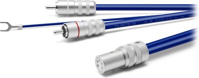 Blå og sølvfarvede Oyaide PA 2075 V2 phono-kabler, RCA-hanstik, gennemsigtig kappe der viser lederne