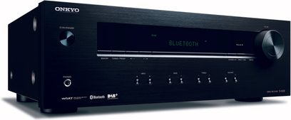 Integrierter Hi-Fi-Stereo-Verstärker Onkyo TX-8220, Vorderansicht, runde Knöpfe, digitales Display, schwarze Ausführung, Text Bluetooth