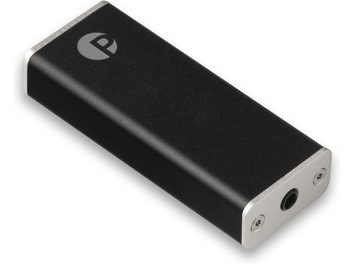 Zwarte rechthoekige draagbare audioconverter met metalen uiteinden, perspectiefweergave, ronde audioconnector en 2 zichtbare schroeven