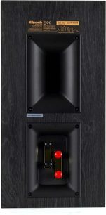 Klipsch RP-600M sort reolhøjttaler, set bagfra med rektangulær basrefleksport og røde og sorte terminaler
