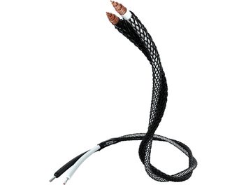 Černý a měděný kroucený kabel s pozlacenými banánkovými konektory na koncích, značka Inakustik, model Reference LS-104 Micro AIR Easy plug