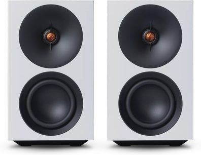 Pár bílých reproduktorů Cambridge Audio L/R S, obdélníková čelní stěna se dvěma černými měniči a centrálním měděným tweeterem