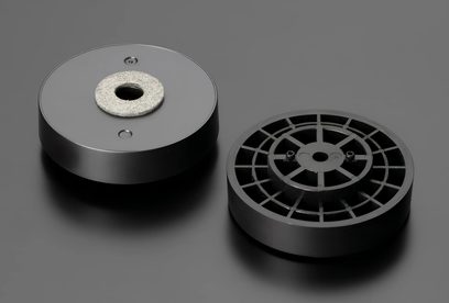 Piedini antivibrazione Marantz SACD 30n neri, vista dall’alto e dal basso, forma rotonda in plastica