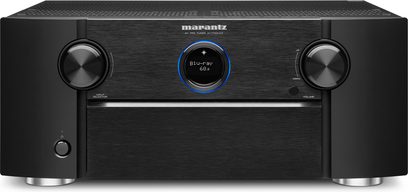 Marantz AV7702mkII sort hjemmebiografsforstærker, frontpanel, frontvisning, to drejeknapper, en blå skærm der viser "Blu-ray 68x", knapper