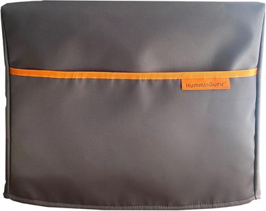 Graue Schutzhülle für HumminGuru HG01 / Nova, mit orangefarbenem Querstreifen und HumminGuru-Etikett auf der Vorderseite