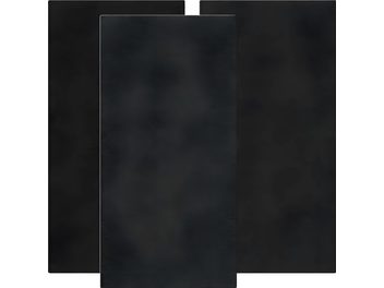 Dos paneles acústicos rectangulares negros Artnovion Ulysses Bass Trap, vista frontal, uno al lado del otro