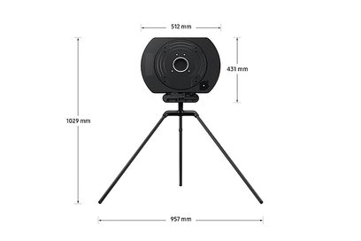 Vægmonteret Samsung TV-stander VG-ARAB22STDXC i sort på stativ, set forfra med mål i mm: højde 1029, bredde 957, skærm 512