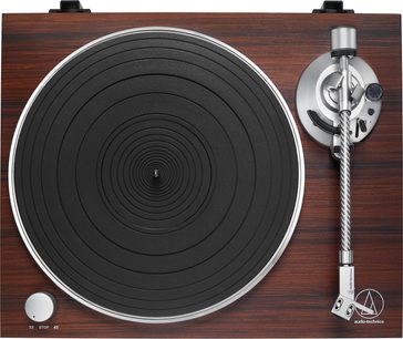 Giradischi Audio Technica AT-LPW50BTRW nero, vista dall'alto, piatto nero opaco, braccio di lettura argentato, 33 giri, in legno