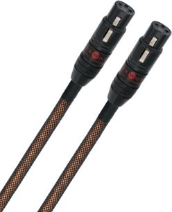 Wireworld Eclipse 7 analoge XLR-lydkabler, sorte stik og orange og sort flettet kabelkappe, set forfra
