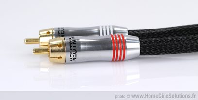Neutrino Modulation MK1 RCA-kabel sort og rød, guldbelagte stik, sort flettet kappe, længde 1 meter
