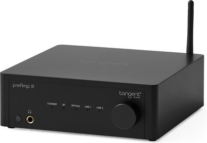 Preamplificator stereo Tangent PREAMP III, carcasă din metal negru mat, vedere din față 3/4 dreapta, rotiță, mufă pentru căști, antenă