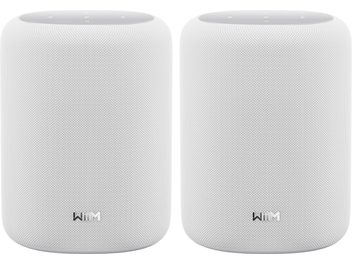 Két darab fehér WiiM Sound Lite henger alakú, hálós szövettel borított vezetékes hangszóró, elölnézet, 2 darabos szett