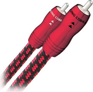 Røde og sorte flettede Audioquest King Cobra RCA-kabler, RCA-stik med sølvbelægning, set forfra
