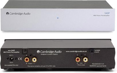 Cambridge Audio 540P sort phono-forforstærker, set forfra og oppefra, med stik og justeringskontroller