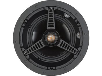 Önden görünüşlü, siyah gömme Monitor Audio Core C165 hoparlör, siyah dairesel ızgara içinde turuncu merkez hoparlör