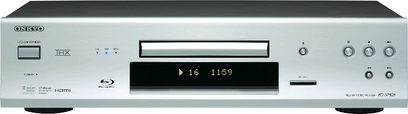 Onkyo BD-SP808 sølvfarvet 4K Blu-ray-afspiller, frontvisning, blå LED-display, knapper og stik på forsiden