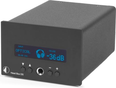 Head Box DS sort hovedtelefon-forforstærker fra Pro-Ject, rektangulært kabinet i mat sort, front med blå skærm der viser "OPTICAL 00.00 kHz -36dB", knapper og jackstik