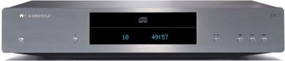 Cambridge Audio CXC CD-afspiller i sølv set forfra, blåt display, børstet aluminiumsfront