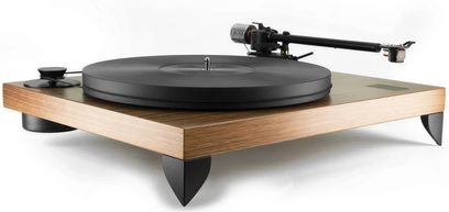 Gold Note Valore 425 Plus valnødde pladespiller med B-5 arm, mat sort plade, træchassis, sorte koniske fødder