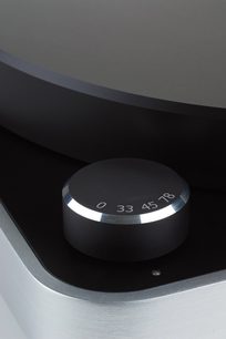 ClearAudio Concept Active sort/sølv pladespiller, nærbillede af topfladen set ovenfra, graduerede knapper