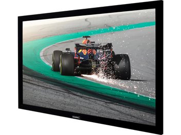 Tela fixa Lumene Movie Palace UHD 4K 350C exibindo uma Fórmula 1 Red Bull projetando água em uma pista verde