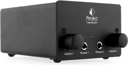 Pro-Ject Head Box SE II sort hovedtelefon-forforstærker, rektangulært mat sort kabinet, 4 jackstik på forsiden, 2 drejeknapper, set forfra