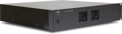 Trekvartersforside af en sort metal NAD CI16-60 multiroom-forstærker i 2U rack-format, med børstet frontpanel, cirkulær tænd/sluk-knap til venstre, to firkantede ventilationsgitter, rækker af blå LED'er og perforerede monteringsører.