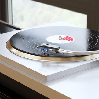 Un giradischi argentato con un disco nero, un braccio di lettura argentato e una finestra sullo sfondo