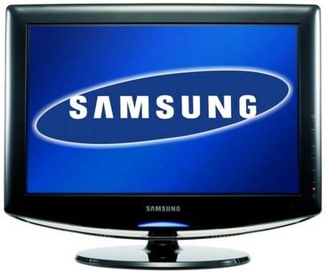 Samsung LE-19R86BD fladskærms-TV, rektangulær blå skærm med hvidt "SAMSUNG"-logo i midten, på blankt sort fod