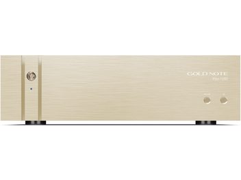 Getrennte Hi-Fi-Stromversorgung Gold Note PSU-1250 in gebürsteter Gold-Optik, Vorderansicht mit rundem Logo und zwei Knöpfen rechts