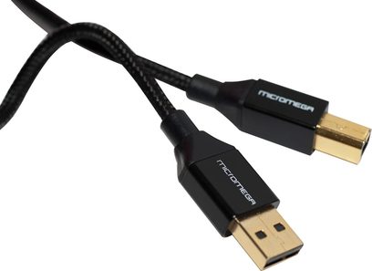 Sort Micromega MyCable USB-kabel 1,25 m, med forgyldte USB- og micro-USB-stik, nærbillede forfra