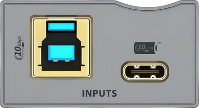 Forside af iFi Audio USB iPurifier Pro i grå metal, med blå USB-B 3.0-port og gyldne USB-C-porte, set forfra