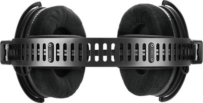 Audio Technica ATH-R50X sort, åben, kablet hi-fi-hovedtelefon set fra oven, med perforeret metalbøjle og store circum-aurale ørepuder i velour