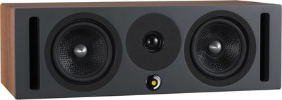 Davis Acoustics Krypton C Classik Center-Lautsprecher Nussbaum, Frontansicht, 2 runde Lautsprecher, 1 zentraler Hochtöner, 2 vertikale Bassreflexöffnungen