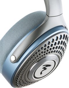 Слушалки Focal AZURYS в синьо и сребристо сиво, страничен изглед, показващ перфорирана решетка, овални чашки и тапицирана лента