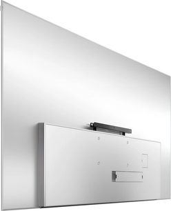 Téléviseur Loewe Stellar 97 DR+ argenté, vue arrière en angle avec dos plat et support mural visible