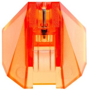 Diamantnål for vinylplatespiller Ortofon Stylus 2M Bronze, nærbilde forfra, montert på rød translukent nåleholder