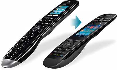 To sorte Logitech Harmony Touch universalfjernbetjeninger, set forfra og fra siden, med touchskærm og baggrundsbelyste knapper