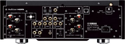 Yamaha R-N2000A svart hi-fi stereoanlegg, frontpanel, forfra. Svart frontpanel med knapper, innganger og LCD-skjerm