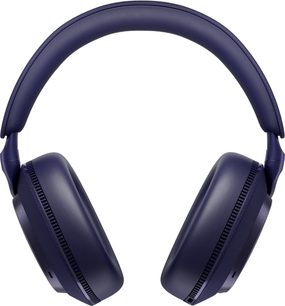 Sluchátka Bowers & Wilkins Px7 S3 v matné modré barvě, pohled zepředu, polstrovaný náhlavní pásek potažený umělou kůží a uzavřené oválné sluchátka z plastu s texturovaným okrajovým prstencem