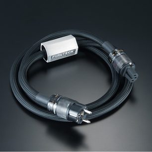 Furutech Power Reference III FI-E35 sort strømforsyningskabel med metalliske stik på sort baggrund