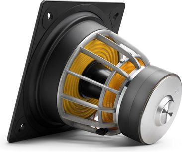 JL Audio E-Sub e110 parlak siyah subwoofer, önden perspektif görünüm, sarı ve siyah koruyucu ızgara