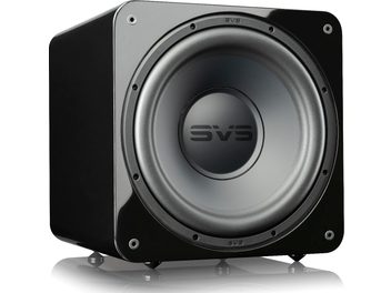 SVS SB-1000 PRO svart lakkert bassreflekskabinett, forfra, kubisk form, sentralt rundt høyttalerelement, SVS-logo