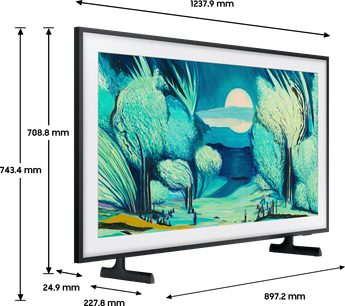 Televizor Samsung TQ55LS03FAU s vysokým rozlišením 2025 - pohled z boku s obrazovkou zobrazující krajinomalbu a černým rámem